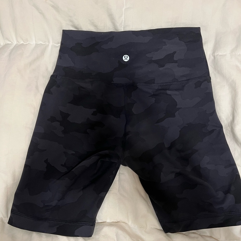 Lululemon Camo Biker shorts size 6